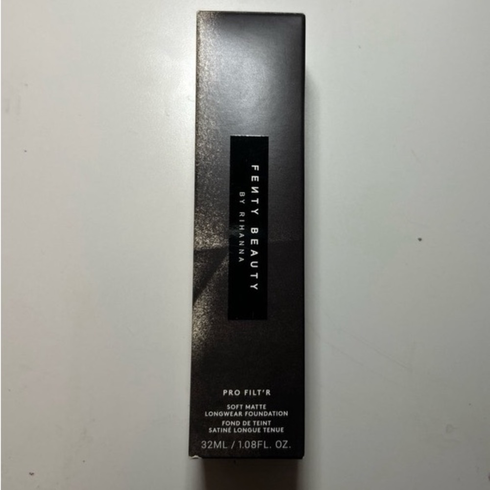 Fenty Pro Filt’r Foundation shade 235